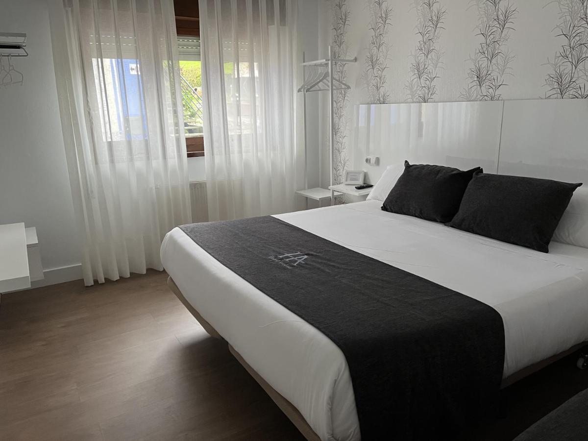 Hotel Avelina Cangas de Onis Luaran gambar
