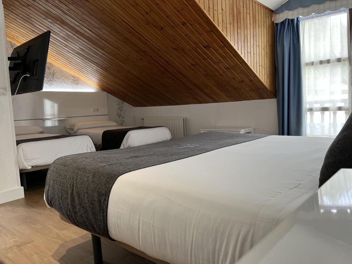 Hotel Avelina Cangas de Onis Luaran gambar