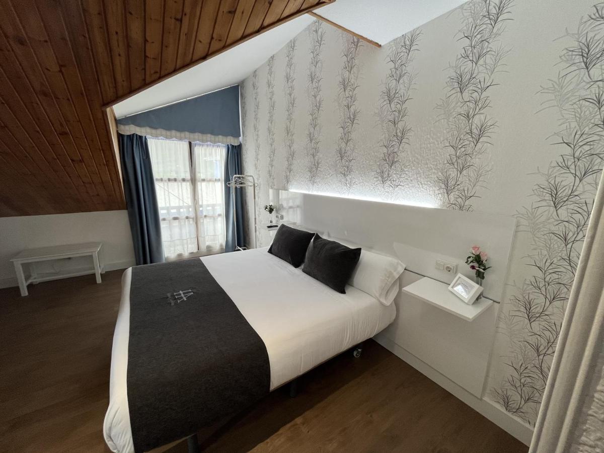 Hotel Avelina Cangas de Onis Luaran gambar