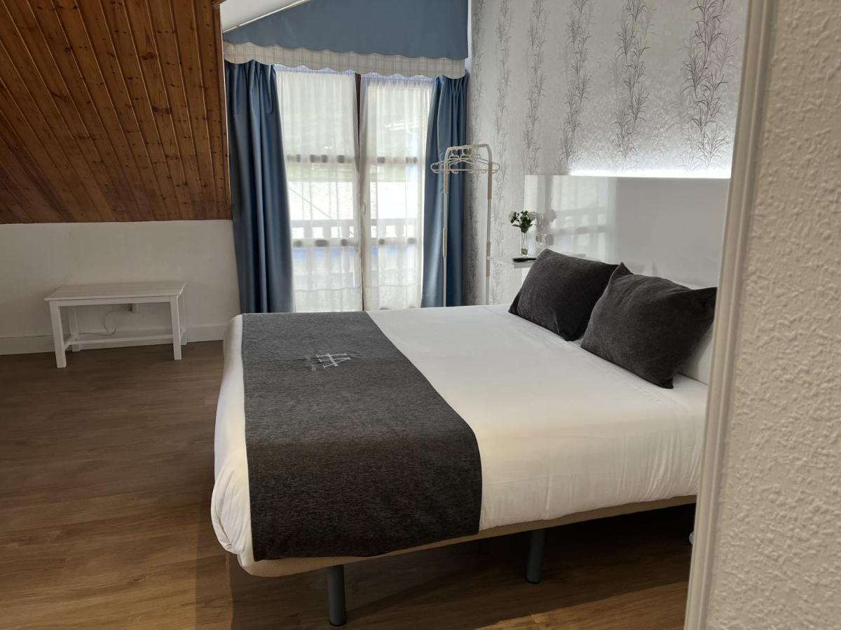 Hotel Avelina Cangas de Onis Luaran gambar