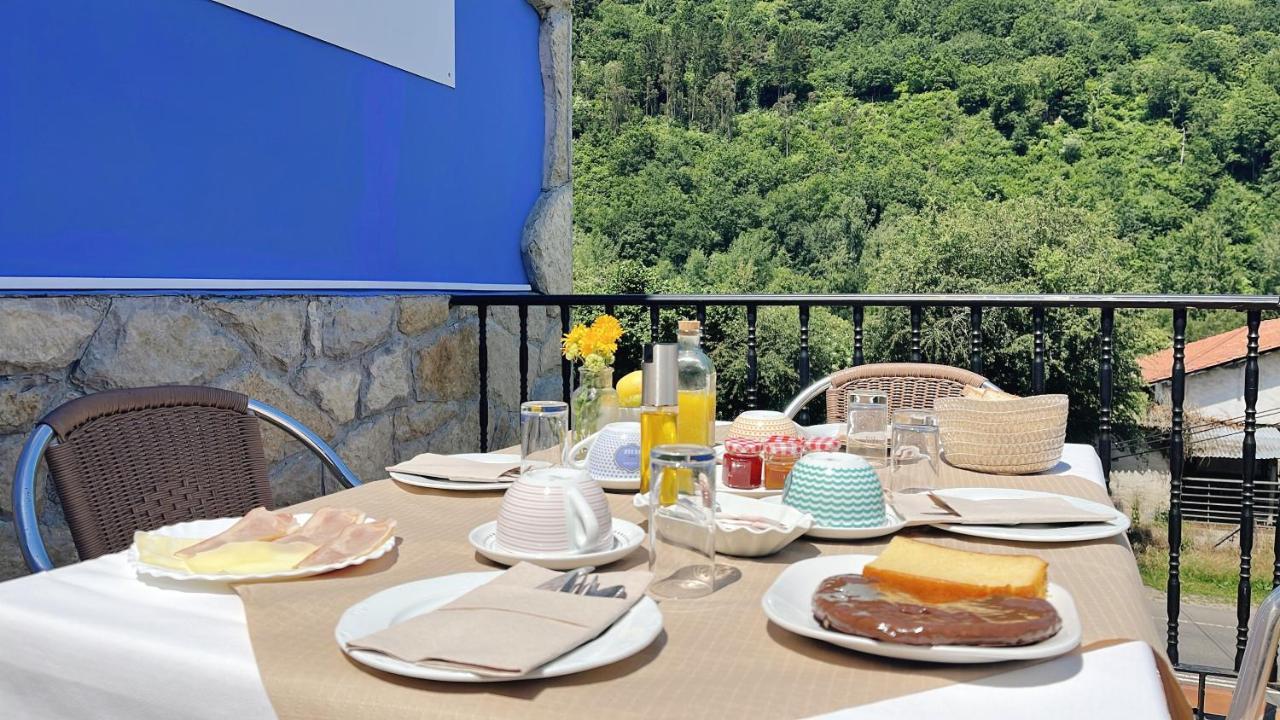 Hotel Avelina Cangas de Onis Luaran gambar